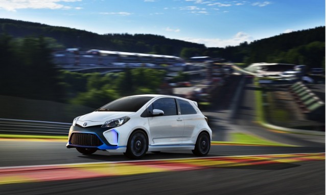 toyota-yaris-hybrid-r-concept-2013-frankfurt-auto-show-638x381